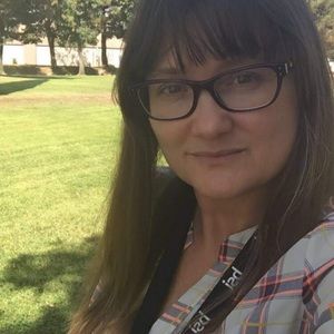 Meet your Posher, Debra